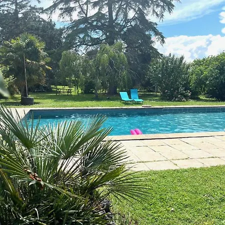 Cocooning Avec Piscine Hébergement de vacances *